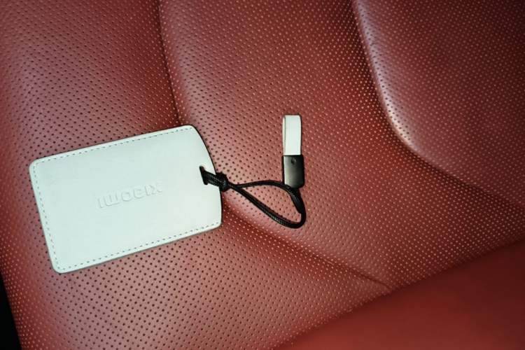Used Xiaomi Auto SU7 2024 Rear-Drive Long-Range Intelligent Driving Version Vehicle Key