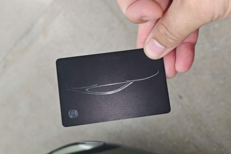 Used Xiaomi Auto SU7 2024 Rear-Drive Long-Range Intelligent Driving Version Vehicle Key