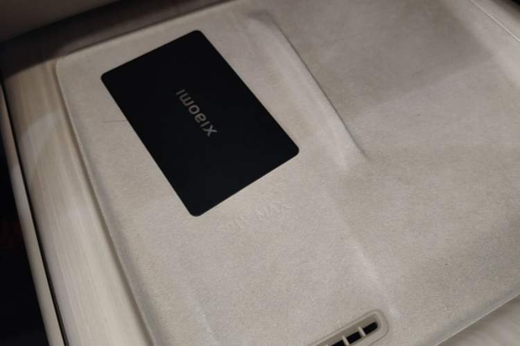 Used Xiaomi Auto SU7 2024 Rear-Drive Ultra-Long Range Advanced Pro-Level Intelligent Driving Version Vehicle Key