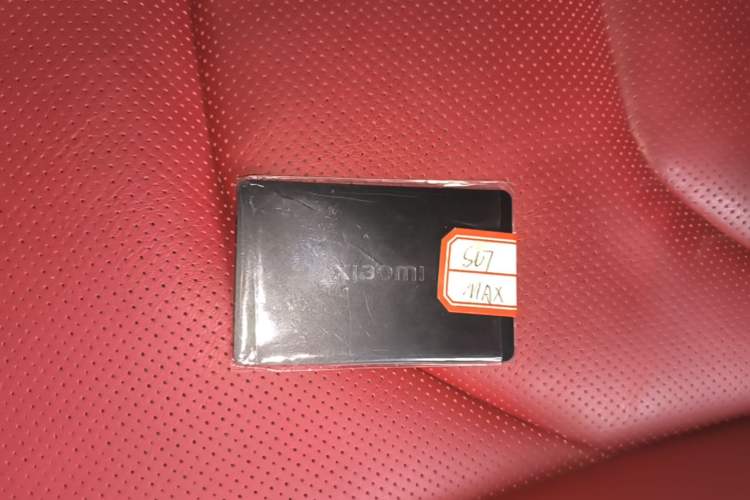 Used Xiaomi Auto SU7 2024 Four-Wheel Drive Ultra-Long Range Advanced Intelligent Driving Max Edition Vehicle Key