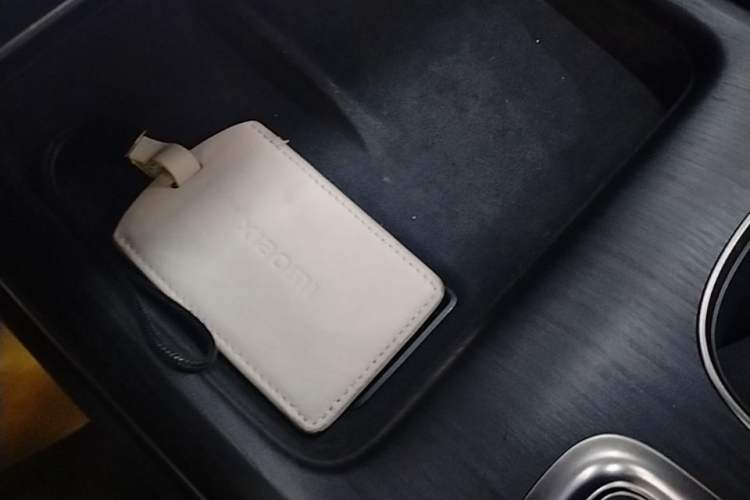Used Xiaomi Auto SU7 2024 Rear-Drive Ultra-Long Range Advanced Pro-Level Intelligent Driving Version Vehicle Key