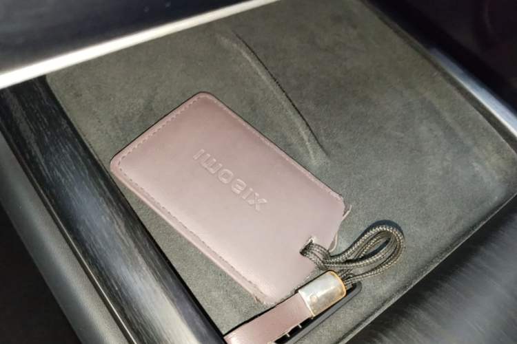 Used Xiaomi Auto SU7 2024 Rear-Drive Ultra-Long Range Advanced Pro-Level Intelligent Driving Version Vehicle Key