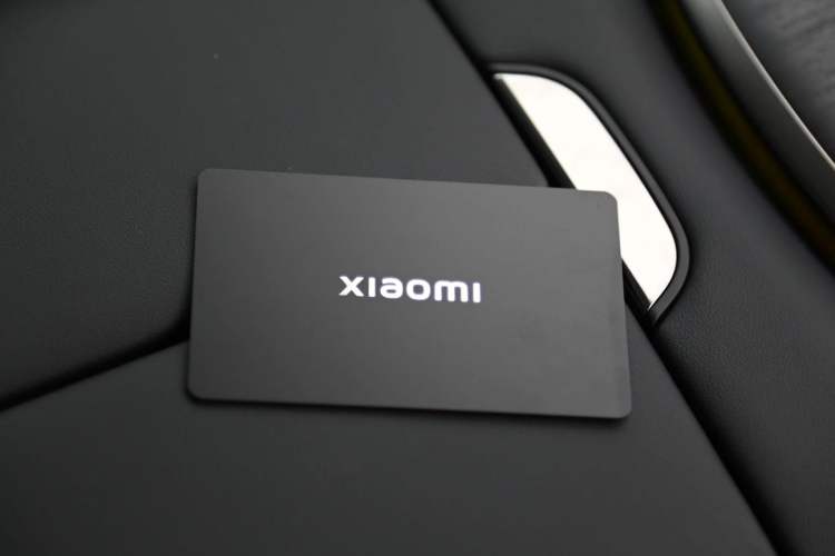 Used Xiaomi Auto SU7 2024 Rear-Drive Long-Range Intelligent Driving Version Vehicle Key