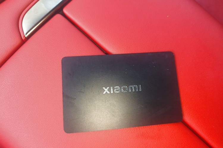 Used Xiaomi Auto SU7 2024 Rear-Drive Ultra-Long Range Advanced Pro-Level Intelligent Driving Version Vehicle Key