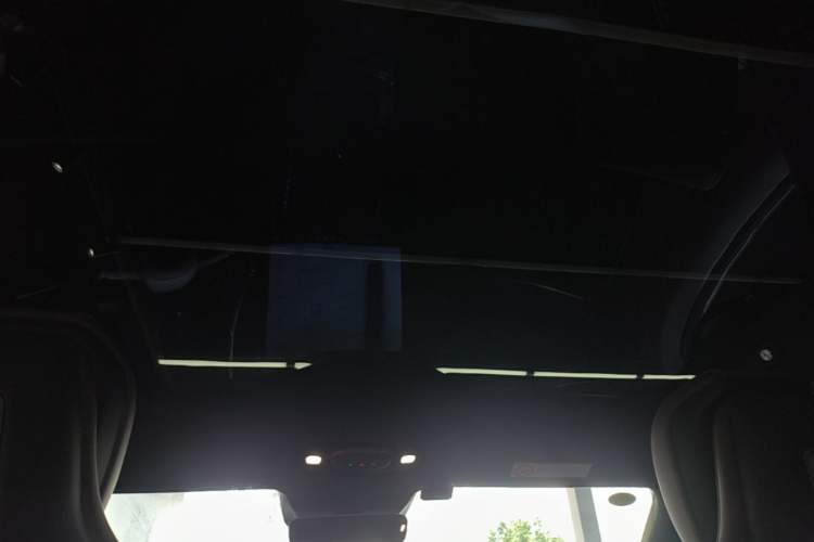 Used Xiaomi Auto SU7 2024 Four-Wheel Drive Ultra-Long Range Advanced Intelligent Driving Max Edition Headliner