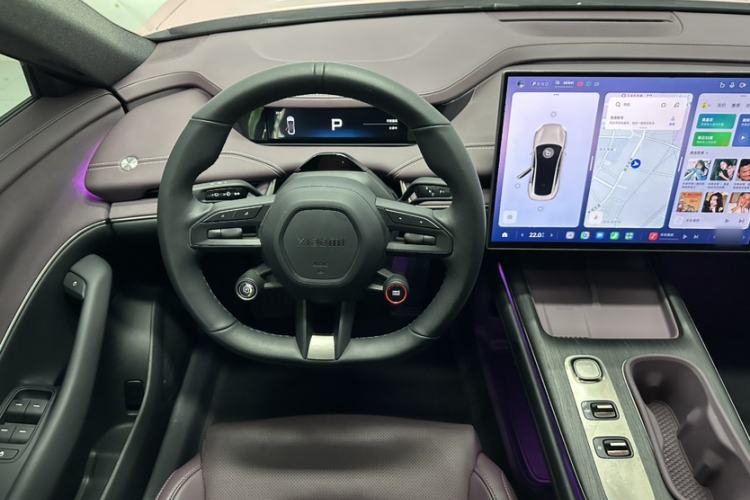 Used Xiaomi Auto SU7 2024 Rear-Drive Long-Range Intelligent Driving Version Interior 2