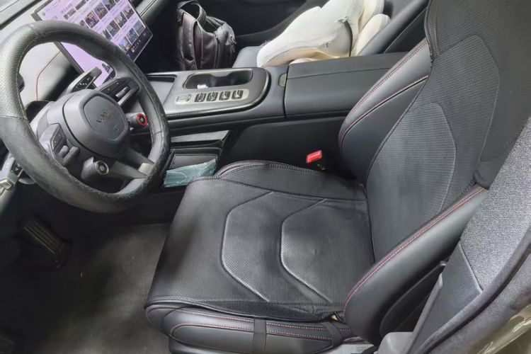 Used Xiaomi Auto SU7 2024 Rear-Drive Ultra-Long Range Advanced Pro-Level Intelligent Driving Version Interior 2