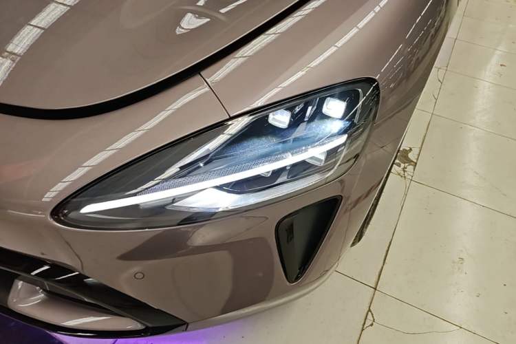 Used Xiaomi Auto SU7 2024 Rear-Drive Long-Range Intelligent Driving Version Left Front Headlight