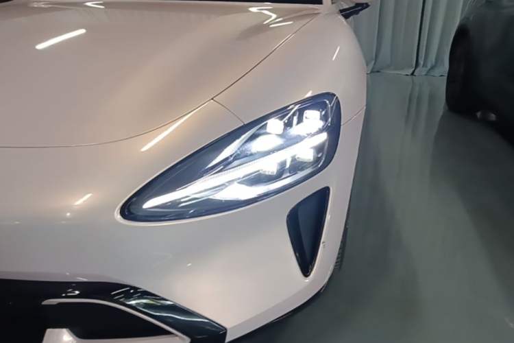 Used Xiaomi Auto SU7 2024 Rear-Drive Long-Range Intelligent Driving Version Left Front Headlight