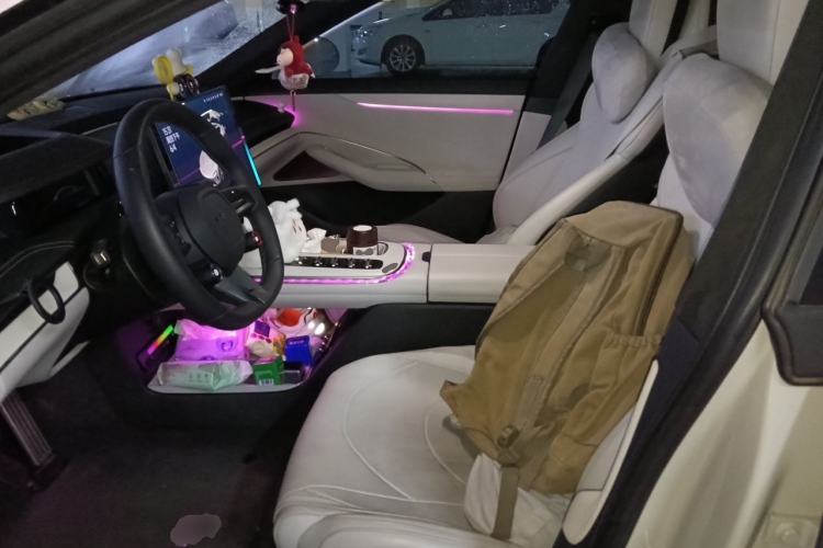 Used Xiaomi Auto SU7 2024 Four-Wheel Drive Ultra-Long Range Advanced Intelligent Driving Max Edition Left Front Seat