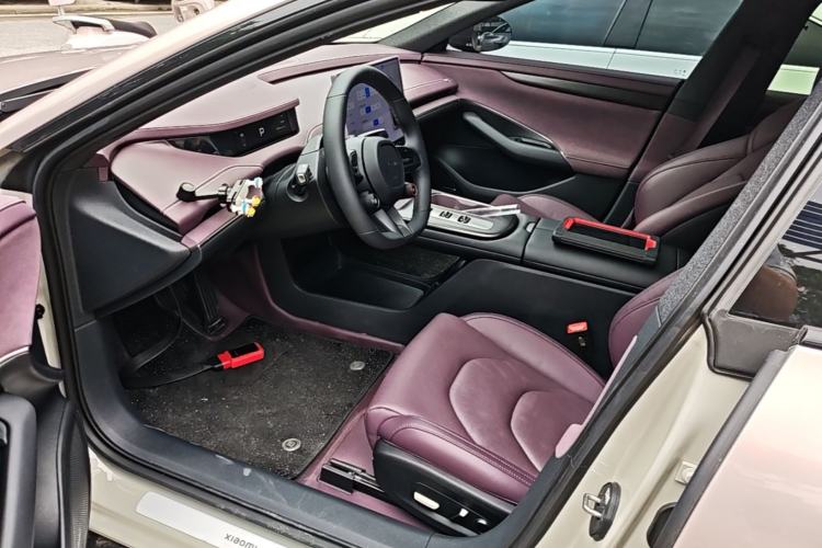 Used Xiaomi Auto SU7 2024 Rear-Drive Long-Range Intelligent Driving Version Left Front Seat