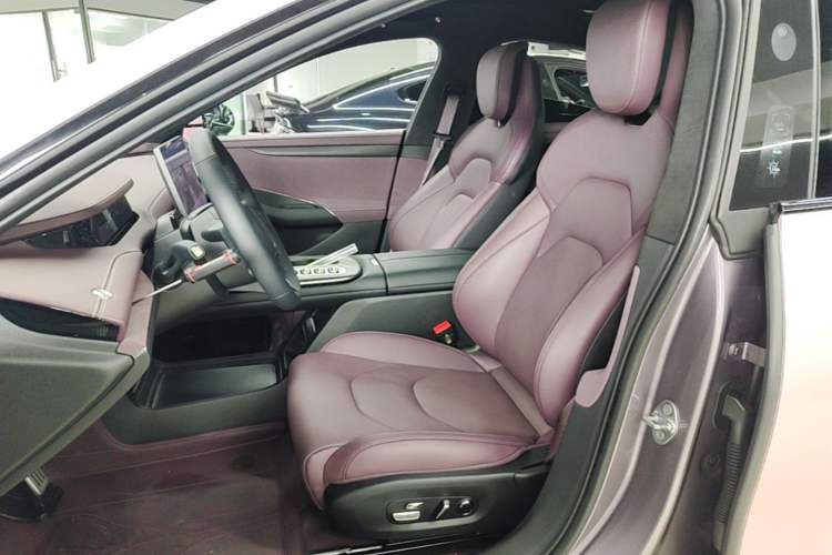 Used Xiaomi Auto SU7 2024 Four-Wheel Drive Ultra-Long Range Advanced Intelligent Driving Max Edition Left Front Seat