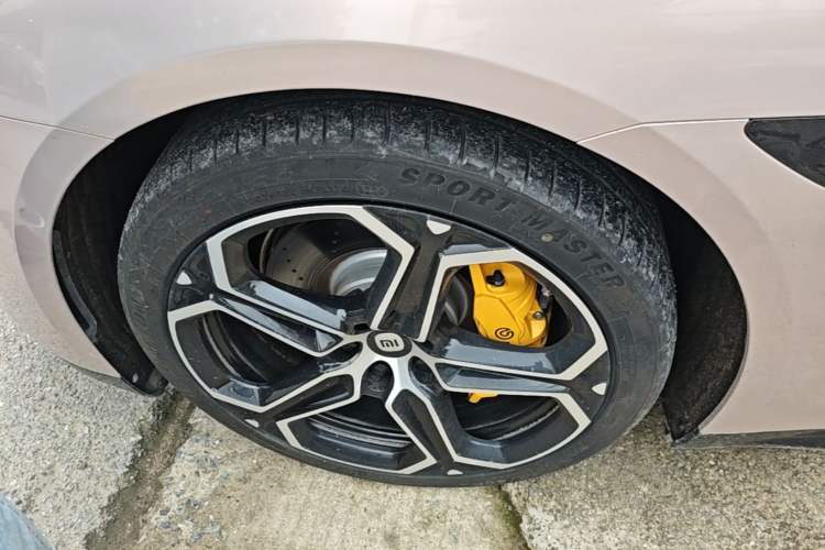 Used Xiaomi Auto SU7 2024 Rear-Drive Long-Range Intelligent Driving Version Left Front Wheel Hub