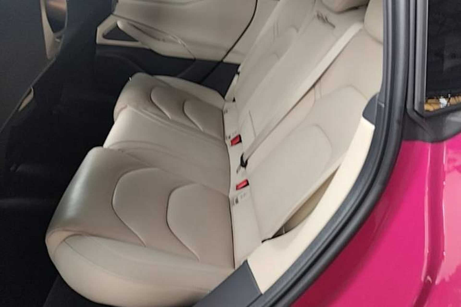 Used Xiaomi Auto SU7 2024 Four-Wheel Drive Ultra-Long Range Advanced Intelligent Driving Max Edition Left Rear Seat