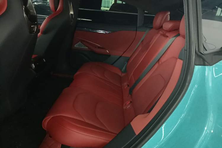 Used Xiaomi Auto SU7 2024 Rear-Drive Ultra-Long Range Advanced Pro-Level Intelligent Driving Version Left Rear Seat