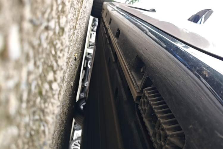Used Xiaomi Auto SU7 2024 Rear-Drive Long-Range Intelligent Driving Version Left Side Sill