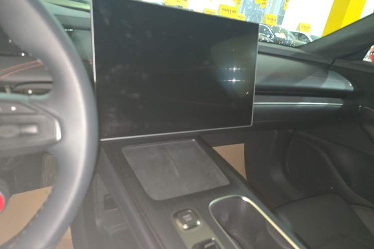 Used Xiaomi Auto SU7 2024 Rear-Drive Long-Range Intelligent Driving Version Audio And AC Panel