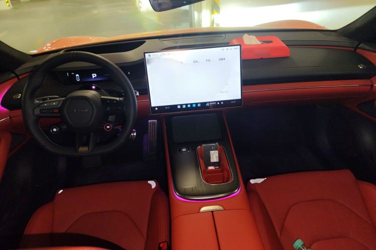 Used Xiaomi Auto SU7 2024 Four-Wheel Drive Ultra-Long Range Advanced Intelligent Driving Max Edition Center Console