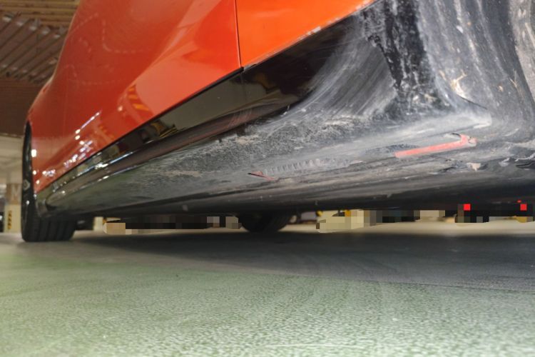 Used Xiaomi Auto SU7 2024 Four-Wheel Drive Ultra-Long Range Advanced Intelligent Driving Max Edition Chassis Front Right