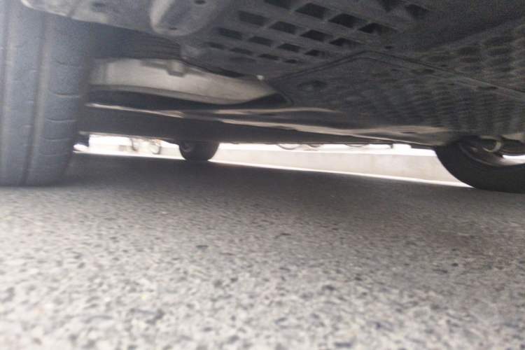 Used Xiaomi Auto SU7 2024 Four-Wheel Drive Ultra-Long Range Advanced Intelligent Driving Max Edition Chassis Rear Left