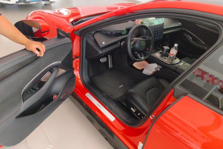 Used Xiaomi Auto SU7 2024 Four-Wheel Drive Ultra-Long Range Advanced Intelligent Driving Max Edition Driver Seat