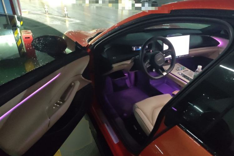 Used Xiaomi Auto SU7 2024 Rear-Drive Long-Range Intelligent Driving Version Driver Seat