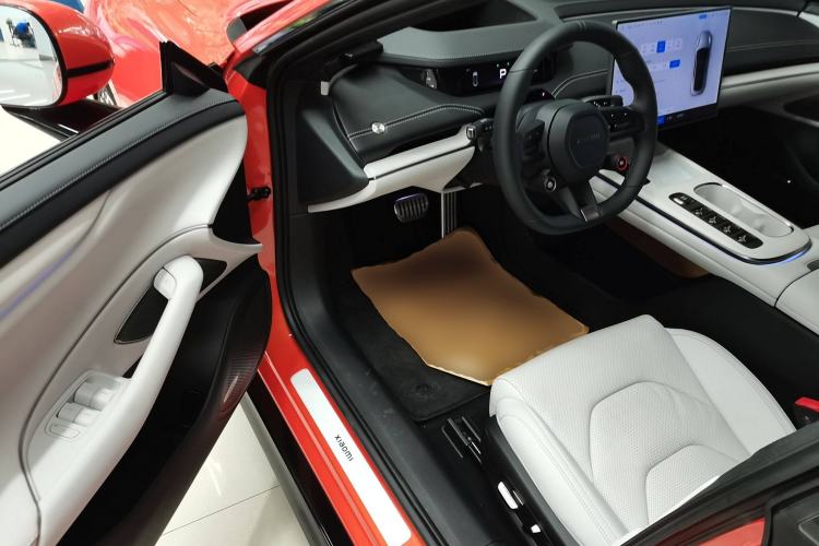 Used Xiaomi Auto SU7 2024 Four-Wheel Drive Ultra-Long Range Advanced Intelligent Driving Max Edition Driver Seat