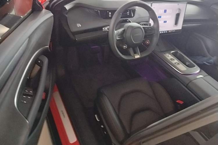 Used Xiaomi Auto SU7 2024 Rear-Drive Ultra-Long Range Advanced Pro-Level Intelligent Driving Version Driver Seat