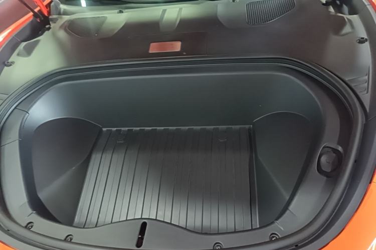 Used Xiaomi Auto SU7 2024 Four-Wheel Drive Ultra-Long Range Advanced Intelligent Driving Max Edition Engine Bay