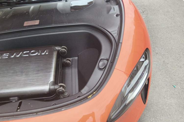 Used Xiaomi Auto SU7 2024 Four-Wheel Drive Ultra-Long Range Advanced Intelligent Driving Max Edition Engine Bay Left