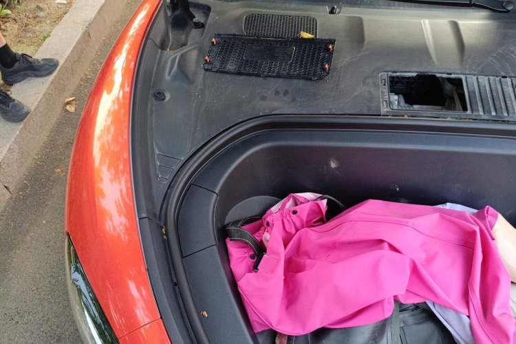 Used Xiaomi Auto SU7 2024 Rear-Drive Ultra-Long Range Advanced Pro-Level Intelligent Driving Version Engine Bay Right