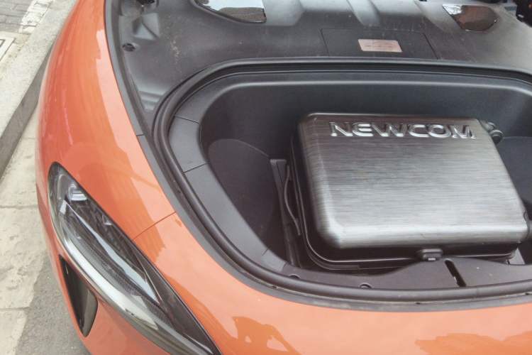 Used Xiaomi Auto SU7 2024 Four-Wheel Drive Ultra-Long Range Advanced Intelligent Driving Max Edition Engine Bay Right