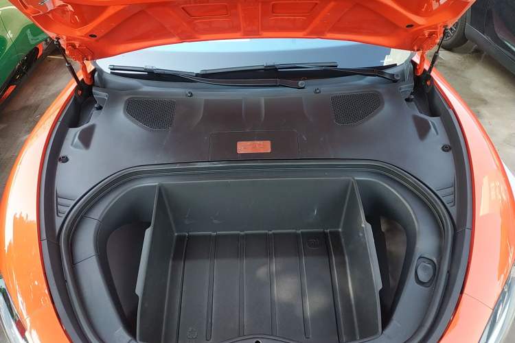 Used Xiaomi Auto SU7 2024 Four-Wheel Drive Ultra-Long Range Advanced Intelligent Driving Max Edition Engine Bay