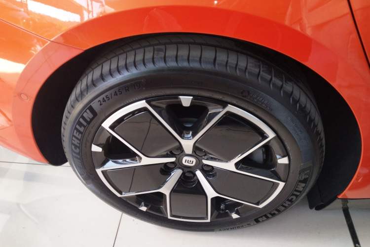 Used Xiaomi Auto SU7 2024 Rear-Drive Ultra-Long Range Advanced Pro-Level Intelligent Driving Version Exterior 2