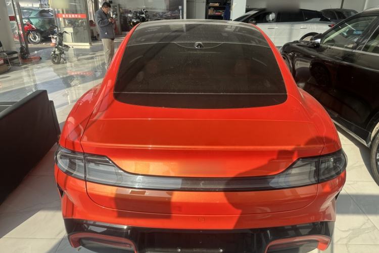 Used Xiaomi Auto SU7 2024 Rear-Drive Long-Range Intelligent Driving Version Exterior 4