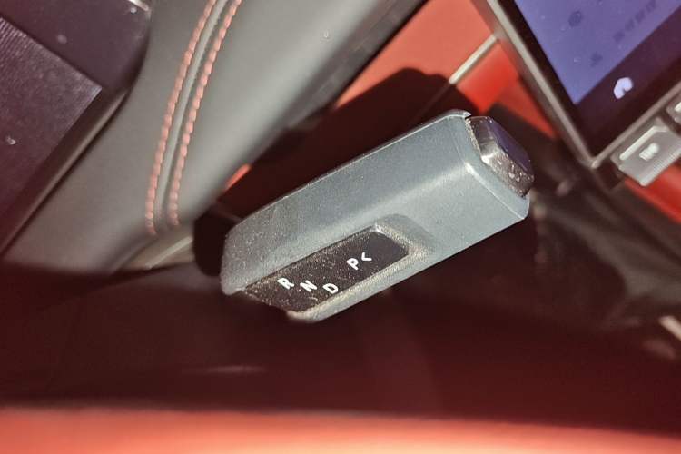 Used Xiaomi Auto SU7 2024 Rear-Drive Long-Range Intelligent Driving Version Gear Lever