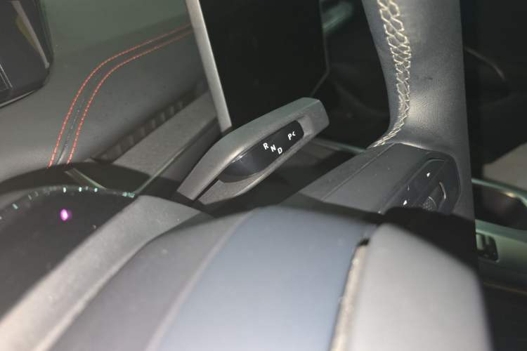 Used Xiaomi Auto SU7 2024 Rear-Drive Long-Range Intelligent Driving Version Gear Lever