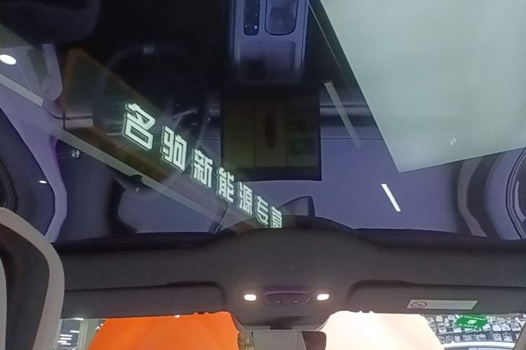 Used Xiaomi Auto SU7 2024 Rear-Drive Long-Range Intelligent Driving Version Headliner
