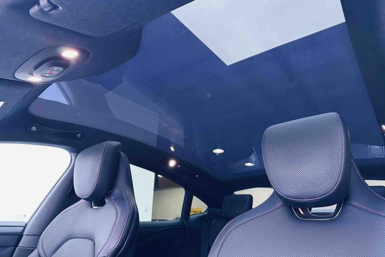 Used Xiaomi Auto SU7 2024 Rear-Drive Long-Range Intelligent Driving Version Headliner