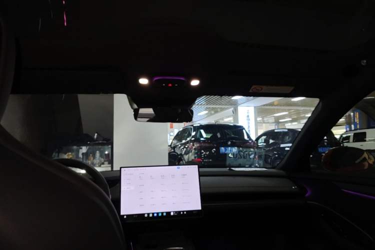 Used Xiaomi Auto SU7 2024 Rear-Drive Ultra-Long Range Advanced Pro-Level Intelligent Driving Version Headliner