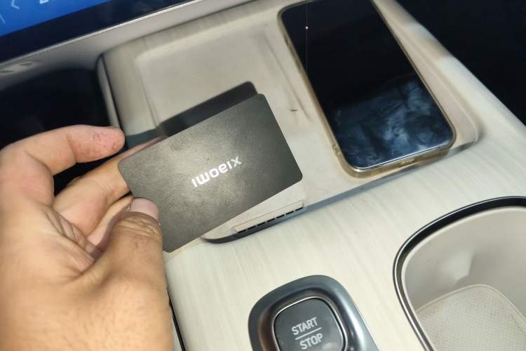 Used Xiaomi Auto SU7 2024 Rear-Drive Long-Range Intelligent Driving Version Interior 1