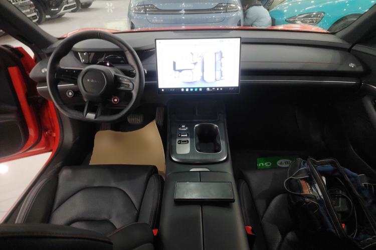 Used Xiaomi Auto SU7 2024 Rear-Drive Long-Range Intelligent Driving Version Interior 2