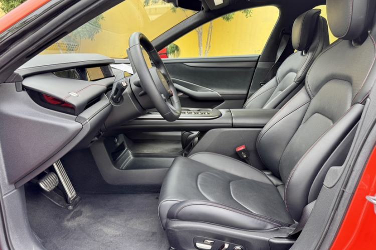 Used Xiaomi Auto SU7 2024 Four-Wheel Drive Ultra-Long Range Advanced Intelligent Driving Max Edition Interior 2