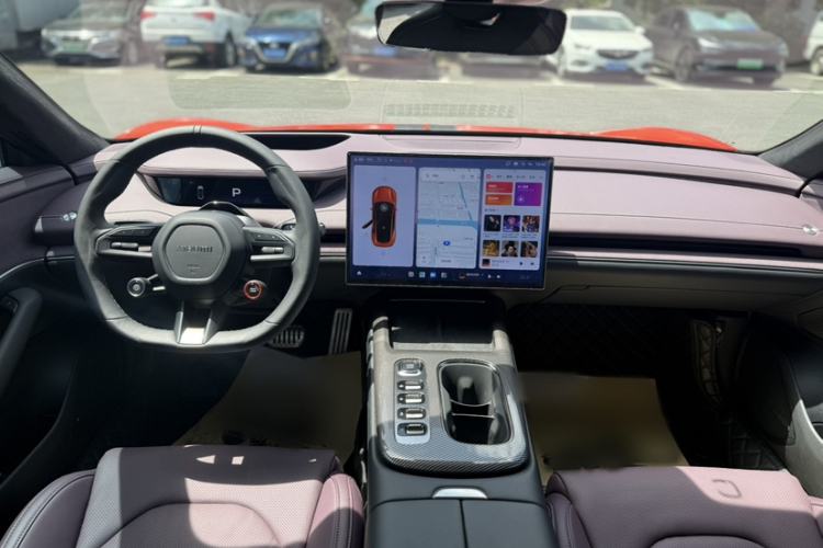 Used Xiaomi Auto SU7 2024 Four-Wheel Drive Ultra-Long Range Advanced Intelligent Driving Max Edition Interior 4