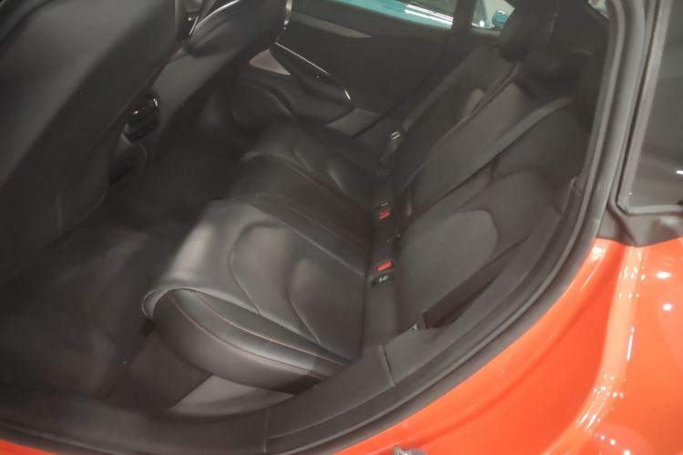 Used Xiaomi Auto SU7 2024 Rear-Drive Long-Range Intelligent Driving Version Interior 4