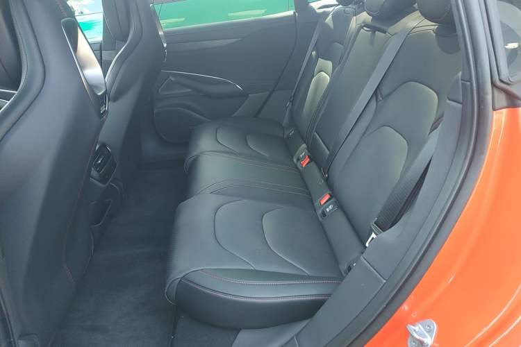 Used Xiaomi Auto SU7 2024 Four-Wheel Drive Ultra-Long Range Advanced Intelligent Driving Max Edition Interior 4