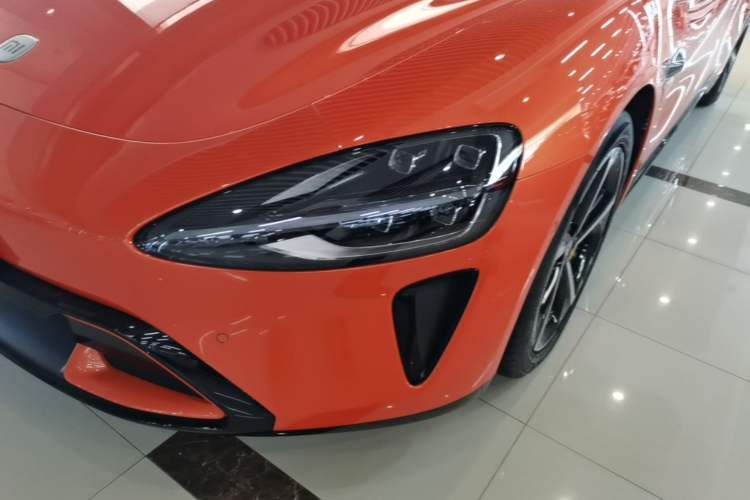 Used Xiaomi Auto SU7 2024 Four-Wheel Drive Ultra-Long Range Advanced Intelligent Driving Max Edition Left Front Headlight