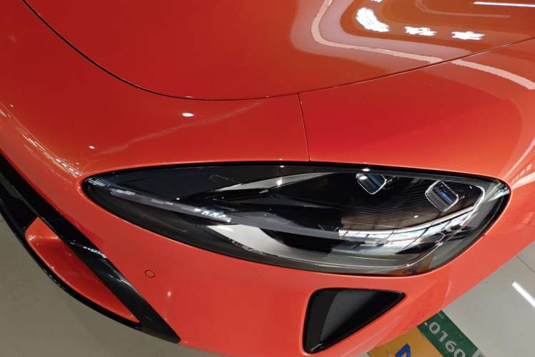 Used Xiaomi Auto SU7 2024 Four-Wheel Drive Ultra-Long Range Advanced Intelligent Driving Max Edition Left Front Headlight