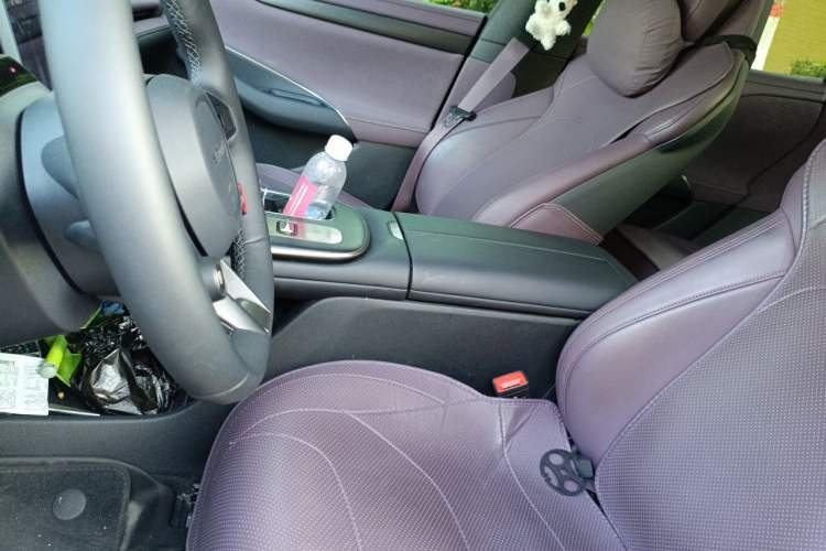 Used Xiaomi Auto SU7 2024 Rear-Drive Ultra-Long Range Advanced Pro-Level Intelligent Driving Version Left Front Seat