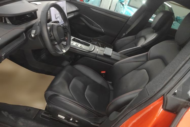 Used Xiaomi Auto SU7 2024 Rear-Drive Long-Range Intelligent Driving Version Left Front Seat